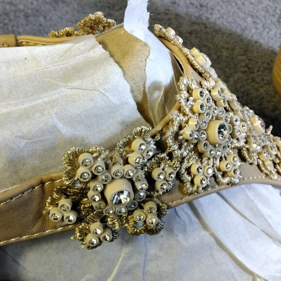 Womens Beaded Wedge Sandals Size US 10 Beige Rhinestone Floral Slingback Boho - Picture 6 of 11